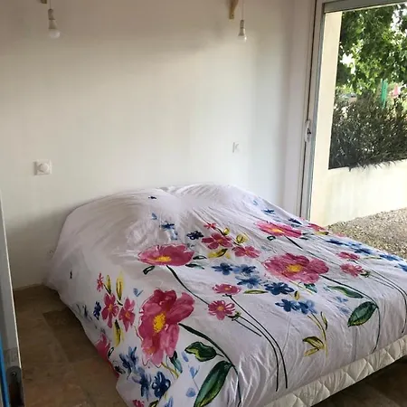 Au Mas Pommier